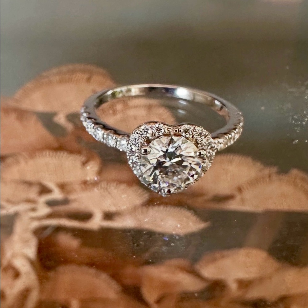 1.64ct Moissanite Heart 18k
White Gold Plated Sterling Silver Ring